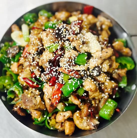 Stir fried chicken 农家小炒鸡